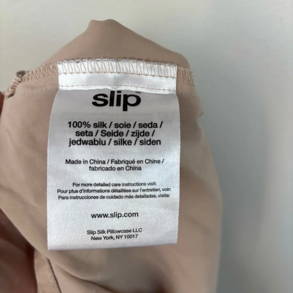 SLIP 100% Silk Pillowcase‎